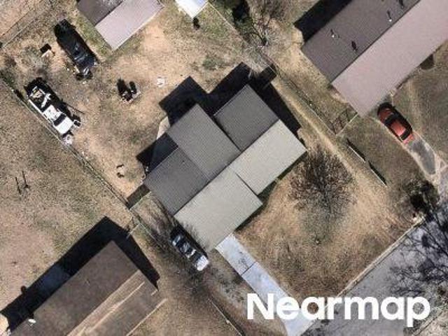 Larkspur Dr