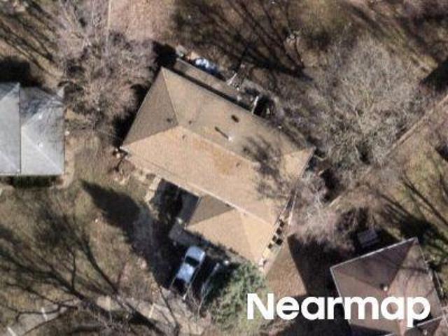 Larkspur Ln