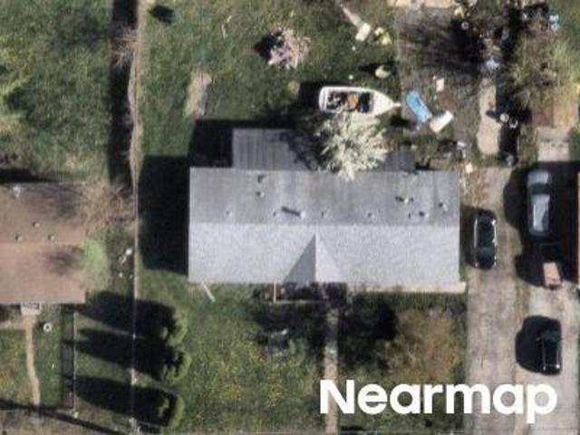 Larkspur Ln