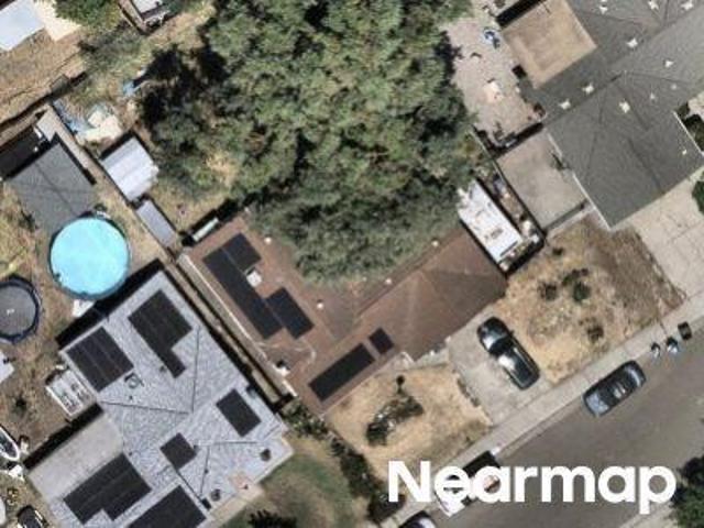 Larkspur Ln