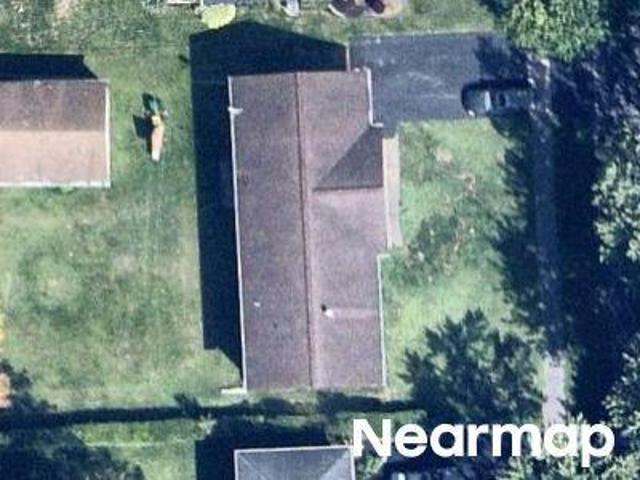 Larkspur Ln