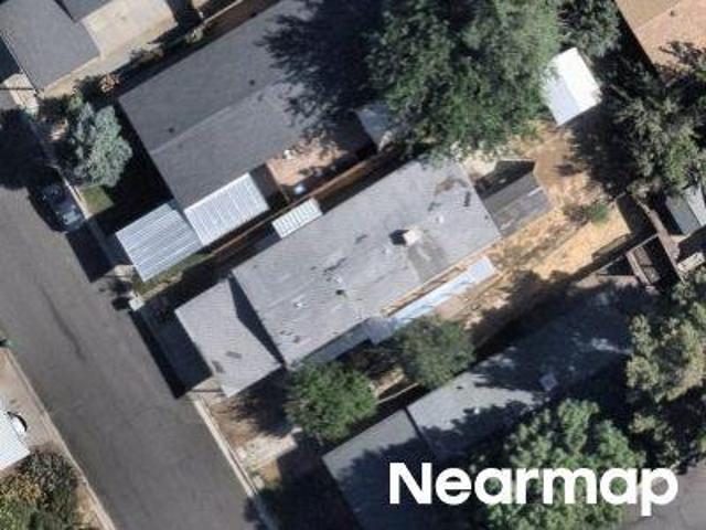 Larkspur St