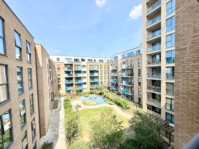 Larkwood Avenue, London SE10, 2 bed flat to rent, £2,350 pcm | PrimeLocation