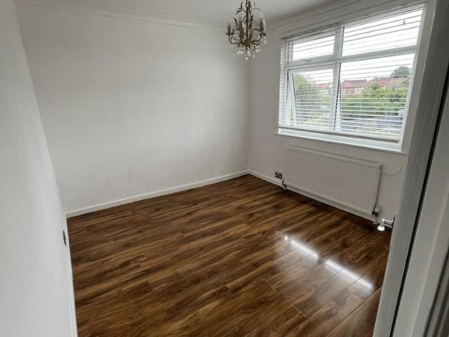 Larmans Road, Enfield EN3 3 bed terraced house to rent £2,275 pcm £525 pw