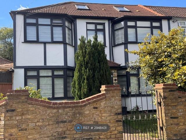 Larmans Road, Enfield EN3, 4 bed detached house to rent, £2,800 pcm | PrimeLocation