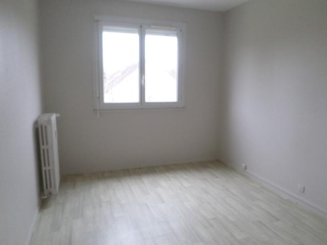 Laroche Saint Cydroine Appartement T3
