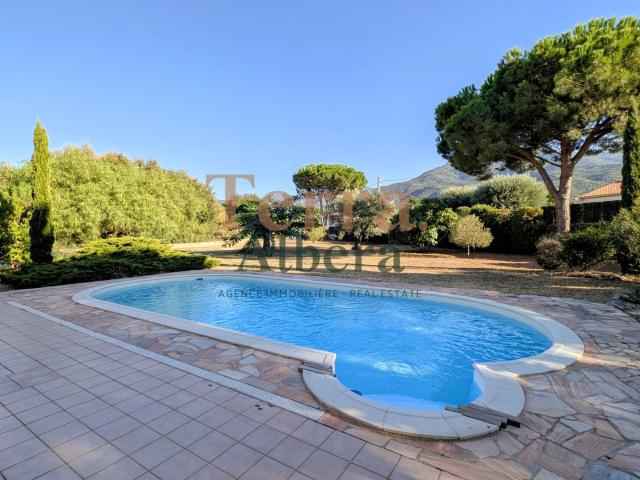 Laroque des Albères — Villa de standing, piscine et appartem. 260m² Laroque des Albères