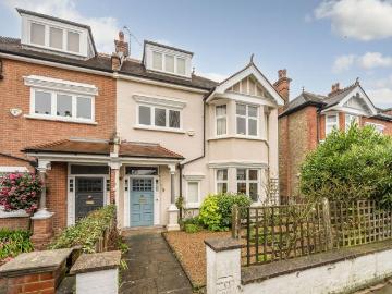 Larpent Avenue, Putney, London, SW15 5 bed semi detached house to rent £10,998 pcm £2,538 pw