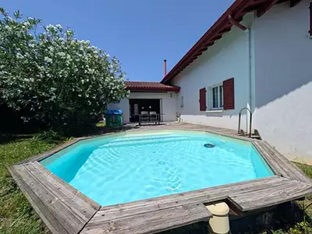 Larressore 64480 Achat / Vente maison 5 pièces t5 piscine terrasse