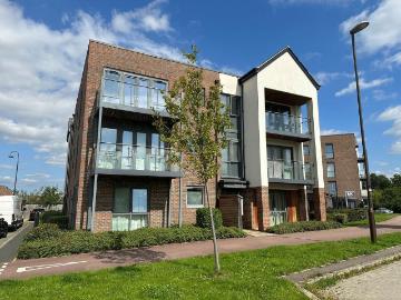 Larson Close, Oakgrove, MK10 2 bed apartment to rent £1,495 pcm £345 pw