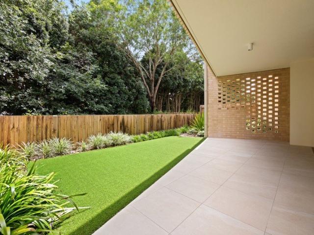 Last Ground Floor Apartment with Courtyard