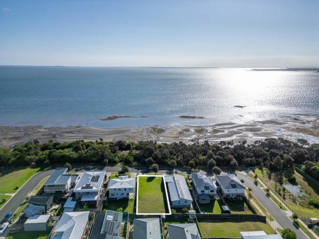 Last Remaining Foreshore Block Build Your Dream by the Bay