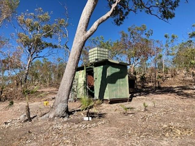 Last titled lot along Daly River Road