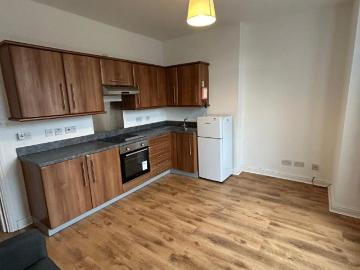Last 1 Bed Flat, Avail in Levenshulme, £760 pcm
