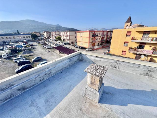 Lastrico solare in vendita a Palermo, Cruillas