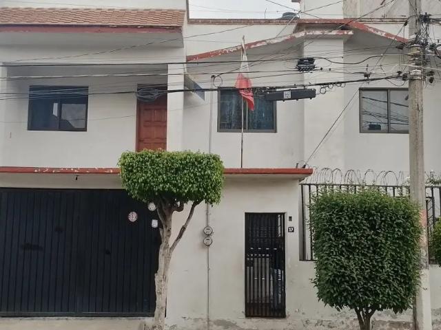Las águilas netzahualcóyotl Estado de México 3 niveles 7 rec