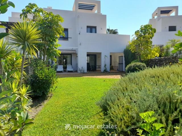 Las Torres De Macenas: Property for rent in Mojacar