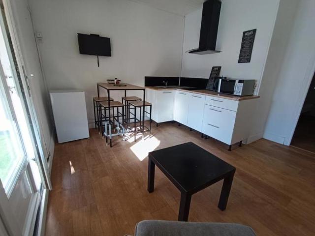 LASBORDES 11 T2 meublé avec terrasse