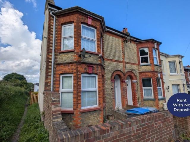 Lascelles Road, Dover, Kent CT17, 3 bed flat to rent, £1,300 pcm | PrimeLocation