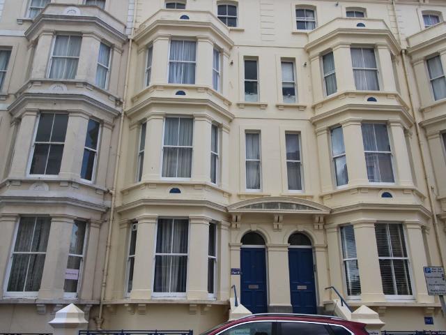 Lascelles Terrace, Eastbourne BN21, 2 bed flat to rent, £1,250 pcm | PrimeLocation