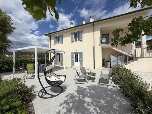 Lascia alle spalle il traffico, lo stress e il rumore della. 195m² Cortona