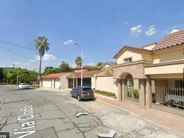 LASM07. Casa en Venta en San Pedro Garza García