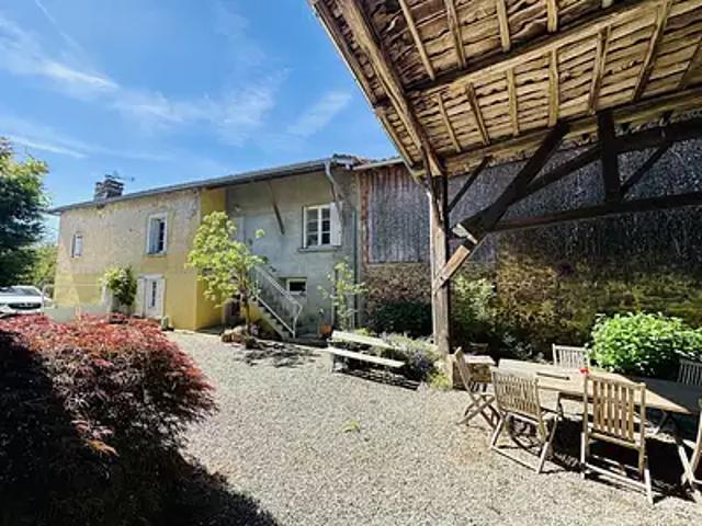 Lasserre 09230 Achat / Vente maison 12 pièces t12 au dernier étage terrasse