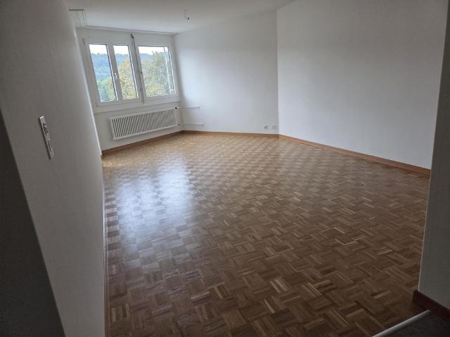 Lässige Wohnung nähe Schwimmbad