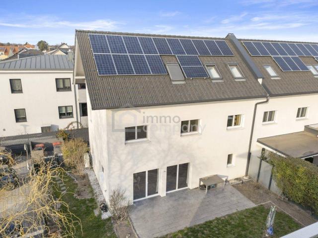 Lässige 7 Zimmer Doppelhaushälfte in Himberg zu verkaufen!