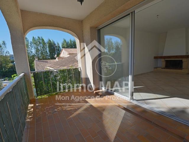 Lattes Maurin Immeuble de 460m2 sur terrain de 953m2