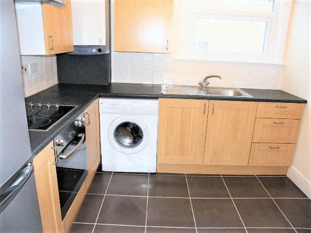 Latymer Road, London N9, 3 bed flat to rent, £1,950 pcm | PrimeLocation
