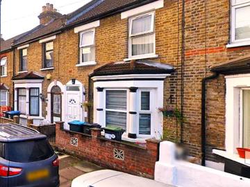 Latymer Way, London, N9 9UB, United Kingdom | 4 bed house for rent #168344570 | Rentberry