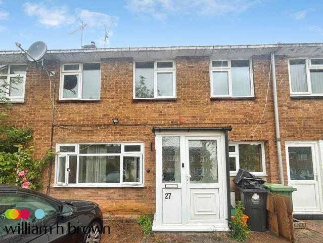 Latchetts Shaw, Basildon SS16, 3 bed property to rent, £1,850 pcm | PrimeLocation