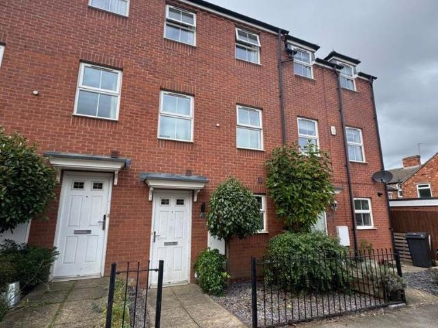 Lathkill Street, Market Harborough 4 bed house to rent £535 pcm £123 pw