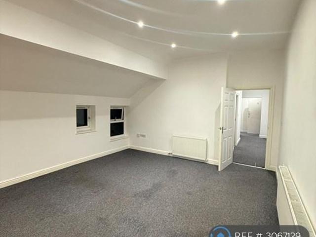 Lathom Road, Southport, PR9 2 bed flat to rent £850 pcm £196 pw