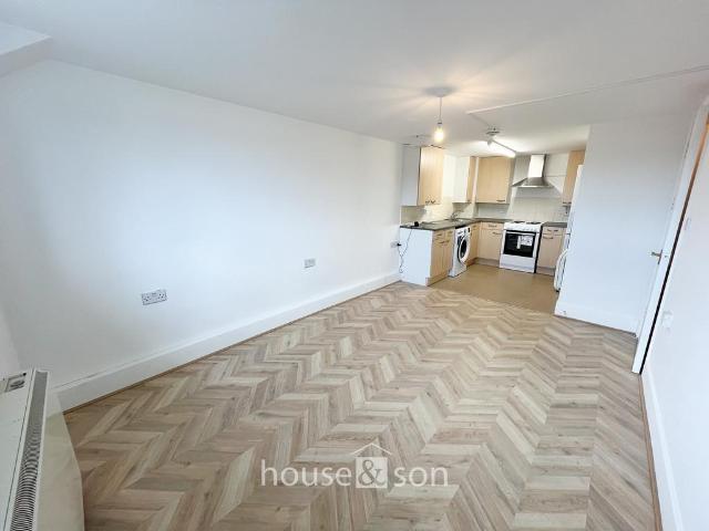 Latimer Road, Bournemouth 2 bed apartment to rent £1,100 pcm £254 pw