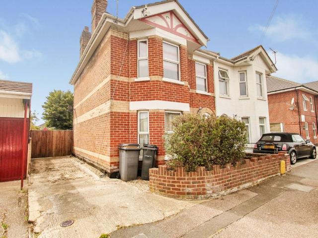 Latimer Road, Bournemouth BH9, 4 bed property to rent, £2,400 pcm | PrimeLocation