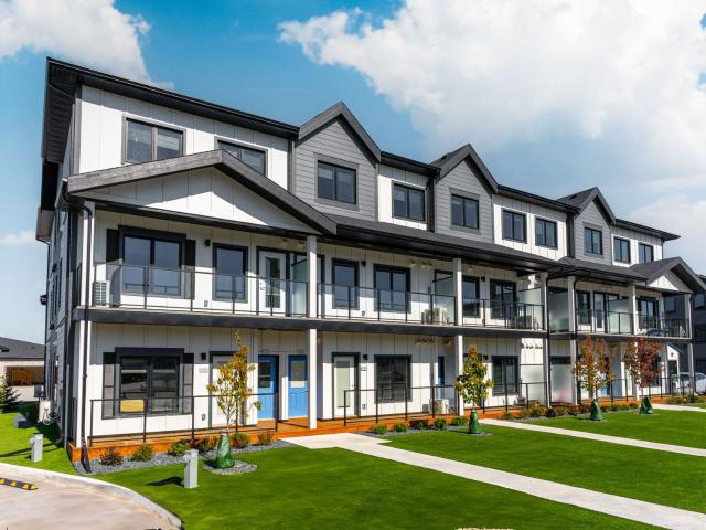Latitude 49 Townhomes 3 Bedroom, 2.5 Bathroom Apartment for Rent