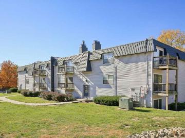 Latitude 72 2 Bedroom Apartment for Rent at 6024 N Jefferson St, Kansas City, MO 64118