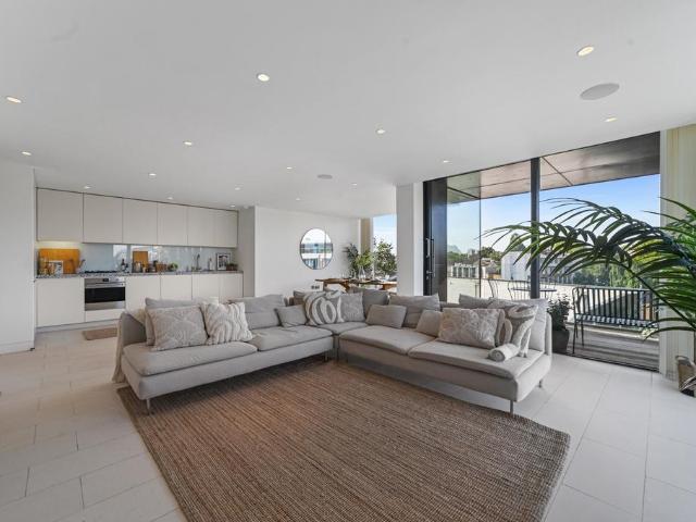 Latitude House, Oval Road, NW1 3 bed apartment to rent £6,912 pcm £1,595 pw