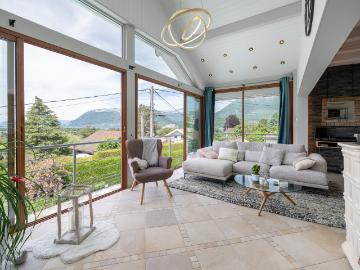 L'Atlantica, villa avec piscine et vue lac
