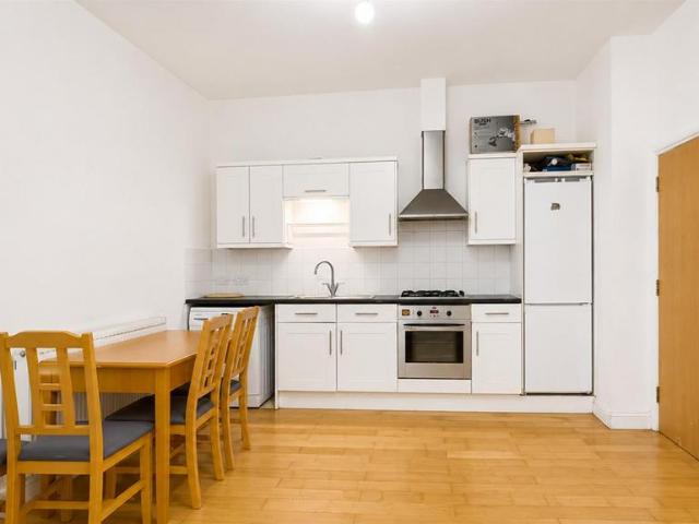 Laugan Walk, London SE17 1 bed apartment to rent £1,730 pcm £399 pw