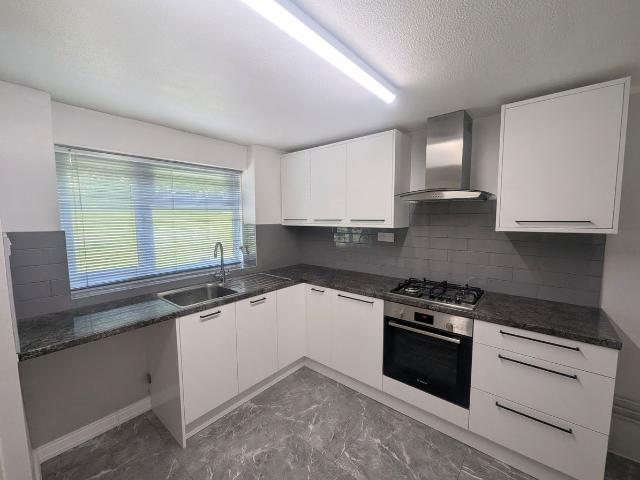 Launcelot Close, Andover SP10, 3 bed property to rent, £1,350 pcm | PrimeLocation