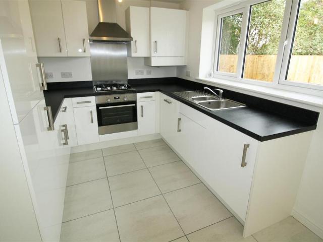 Laund Gardens, Lancaster LA2 3 bed private hall to rent £542 pcm £125 pw