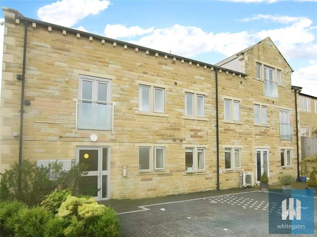 Laund Road, Salendine Nook, Huddersfield, West Yorkshire HD3, 2 bed flat to rent, £725 pcm | PrimeLocation