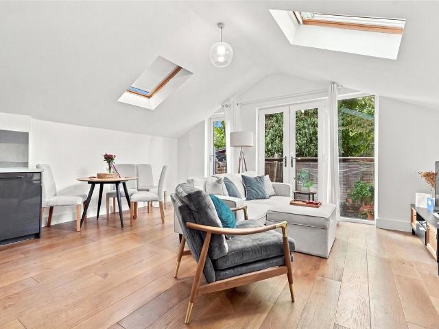 Laura Terrace, Brownswood Road, London N4, 2 bed flat to rent, £3,050 pcm | PrimeLocation
