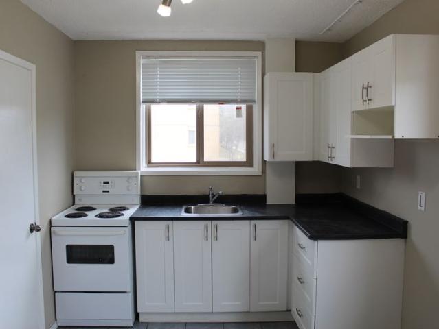 Laurentian Apartments