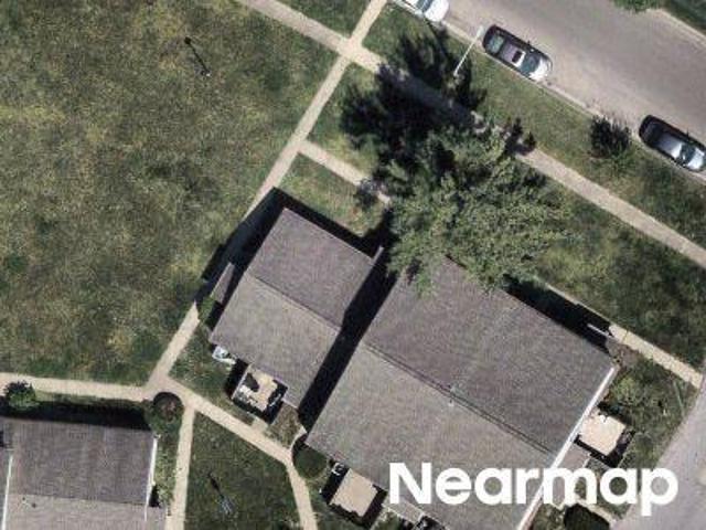 Laurelwood Dr