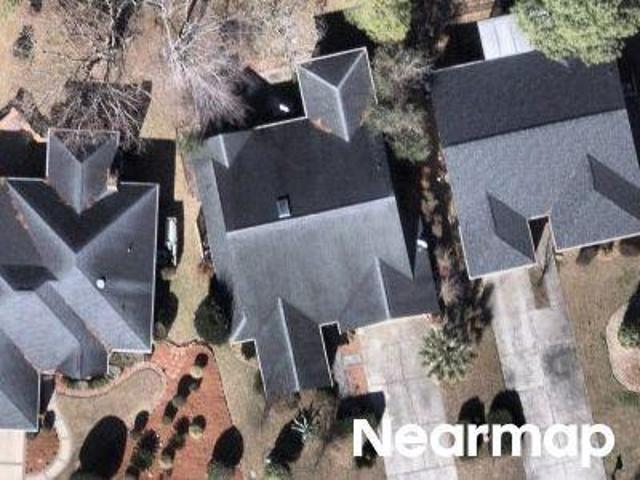 Laurelwood Ln