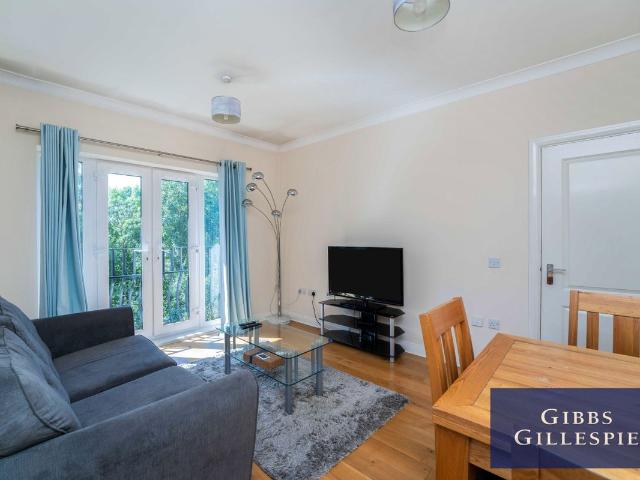 Laurel Court, 2 Chadwick Gardens, Uxbridge UB8, 2 bed flat to rent, £1,600 pcm | PrimeLocation